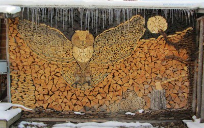 A fasorba rakó bácsi tökélyre fejlesztette művészetét – tűzifa like a boss