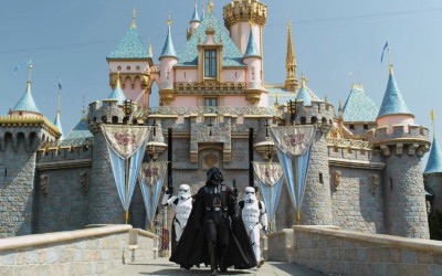 A sötét oldal megérkezett Disneylandbe